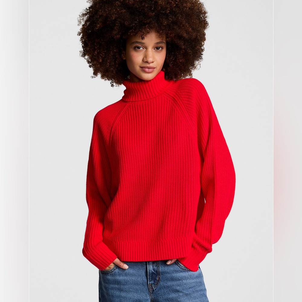 VS Pink Varsity Chunky Turtleneck Sweater In Red Pepper Size M NWT❤️❤️ - Picture 1 of 7